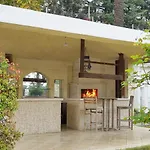 Beyaz Koesk Villa *